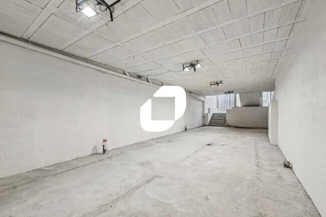 Plus de détails pour 6 Rue L'Eclateur, Ivry-sur-Seine - Local d’activités à vendre