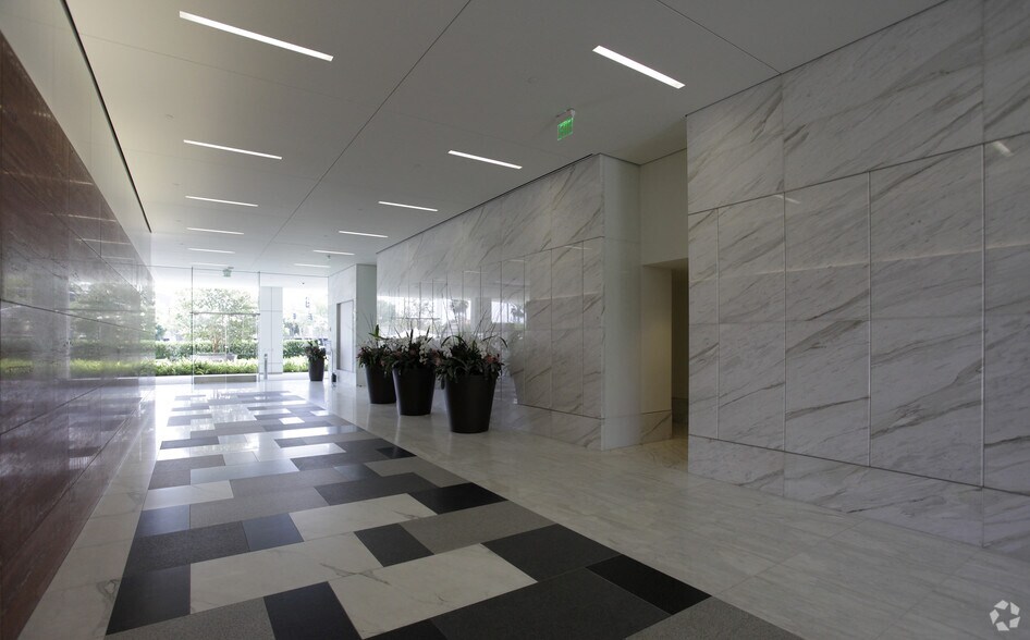 2211 Michelson Dr, Irvine, CA à louer - Hall d’entrée – Image 2 sur 35