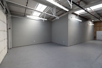 798 NW Dunbar Ave, Troutdale, OR à louer Photo intérieure– Image 1 sur 18