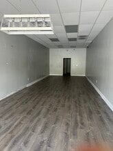 629 W Main Ave, Taylorsville, NC à louer Photo intérieure– Image 2 sur 3