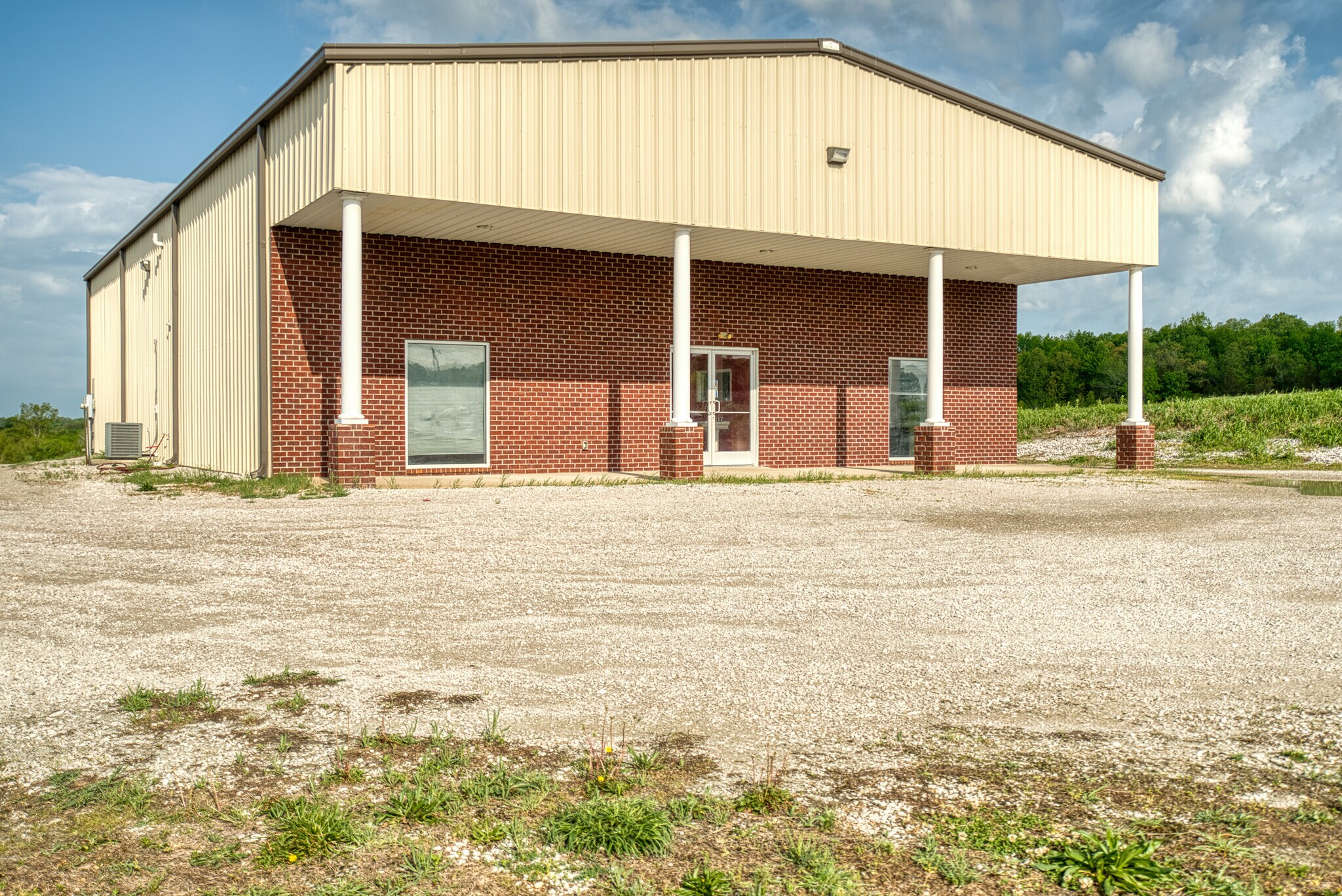 206 N Thurston Dr, Russellville, KY à vendre Photo principale– Image 1 sur 4