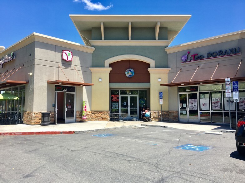 750-752 E Calaveras Blvd, Milpitas, CA à louer - Photo de l’immeuble – Image 2 sur 10