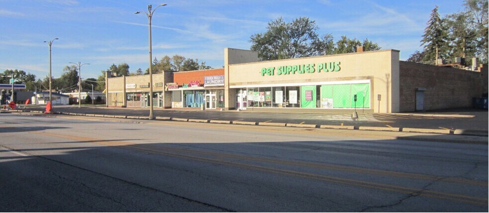 1168-1192 Lee St, Des Plaines, IL à louer - Photo de l’immeuble – Image 2 sur 11