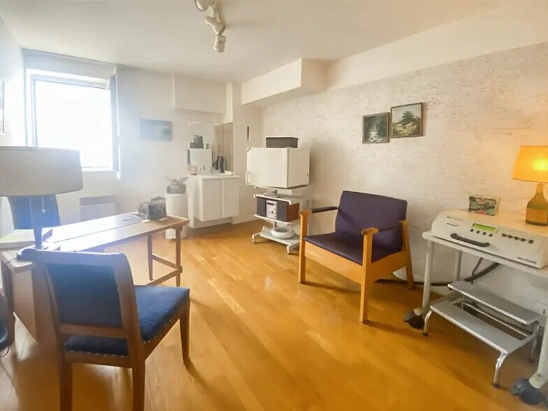 Bureau dans Paris à vendre - Photo de l’immeuble – Image 3 sur 5