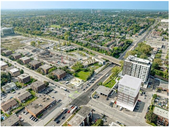 554 Av Ampère, Laval, QC à vendre - Photo de l’immeuble – Image 2 sur 4