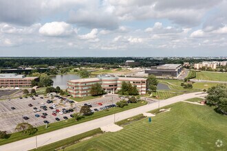 333 Pierce Rd, Itasca, IL - VUE AÉRIENNE vue de carte - Image1