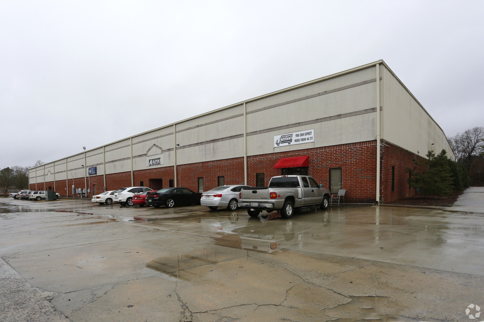 8105 Cobb Center Dr, Kennesaw, GA à louer Photo principale– Image 1 sur 8