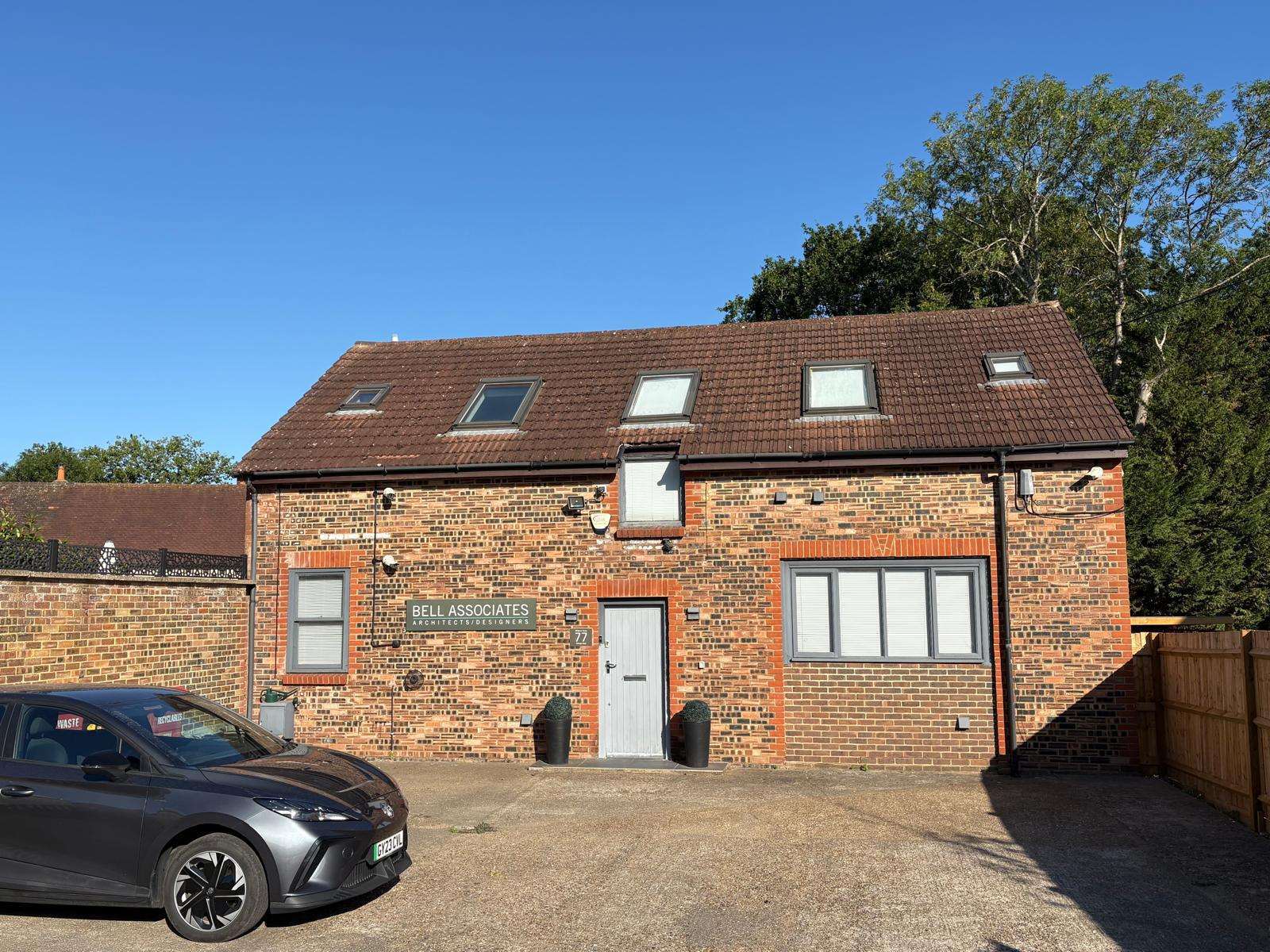 77 Farleigh Rd, Warlingham à vendre Photo de l’immeuble– Image 1 sur 2