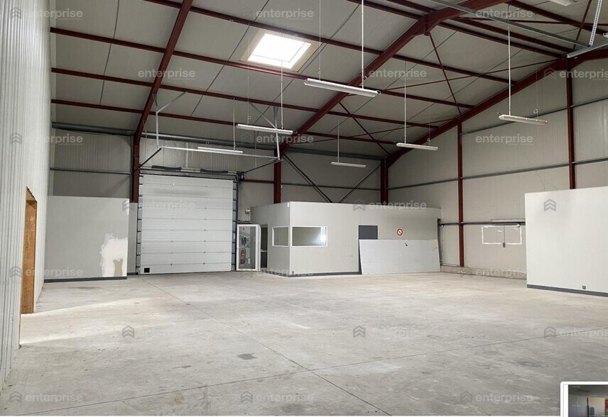 Industriel/Logistique dans Moreuil à louer - Photo de l’immeuble – Image 2 sur 5