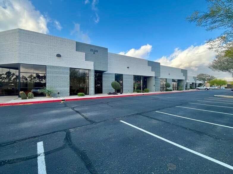 23335 N 18th Dr, Phoenix, AZ à louer - Photo de l’immeuble – Image 3 sur 4