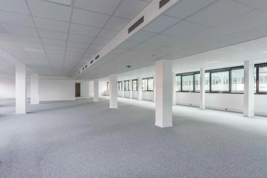 Bureau dans Levallois-Perret à louer - Photo de l’immeuble – Image 3 sur 7