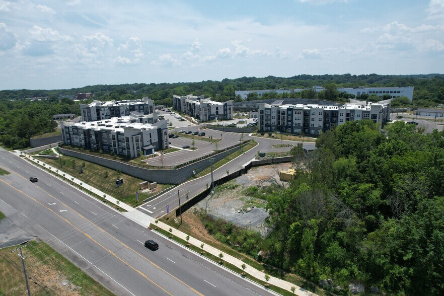 561 Stewarts Ferry Pike, Nashville, TN à vendre - Aérien – Image 2 sur 5
