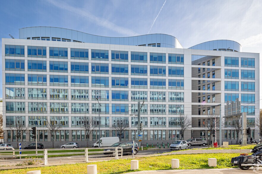 Bureau dans Marseille à louer - Photo de l’immeuble – Image 3 sur 19