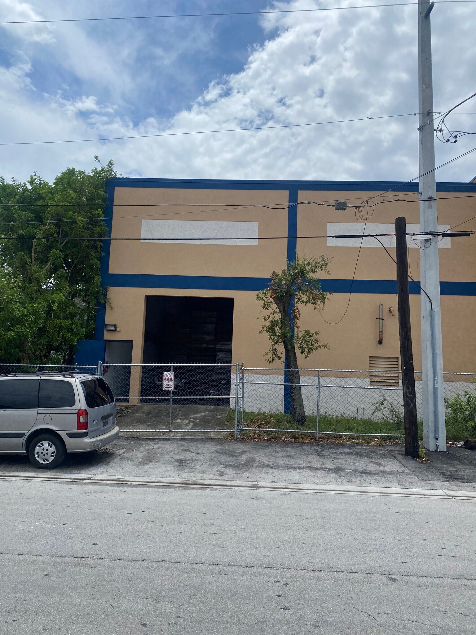 2720 W 3rd ct, Hialeah, FL à louer Photo de l’immeuble– Image 1 sur 22