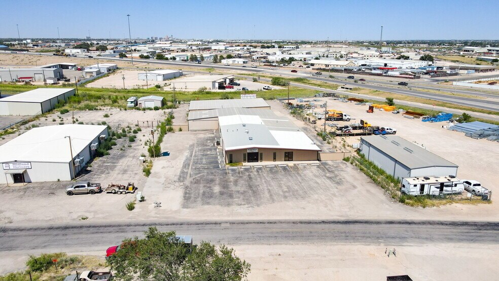 2031 Trade Dr, Midland, TX à vendre - Photo de l’immeuble – Image 2 sur 29