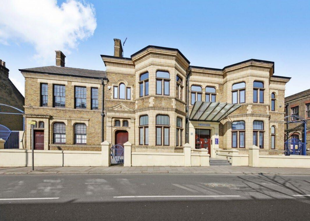 253 Kilburn Ln, Londres à louer Photo de l’immeuble– Image 1 sur 3