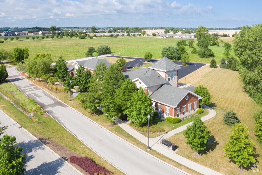 2005-2035 Michael Owens Way, Perrysburg, OH à louer - Photo de l’immeuble – Image 3 sur 5