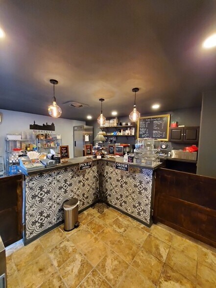 603 S El Paso St, Colorado Springs, CO à louer - Photo de l’immeuble – Image 3 sur 15