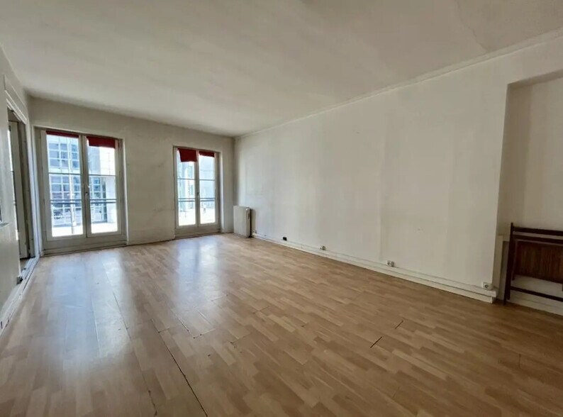 Bureau dans Paris à louer - Photo de l’immeuble – Image 1 sur 5