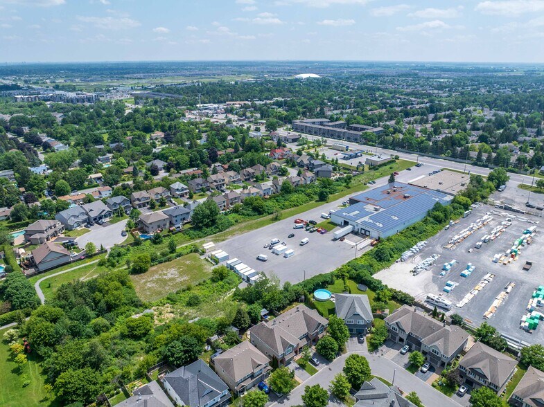 5977 Hazeldean Rd, Ottawa, ON à louer - Photo de l’immeuble – Image 3 sur 17
