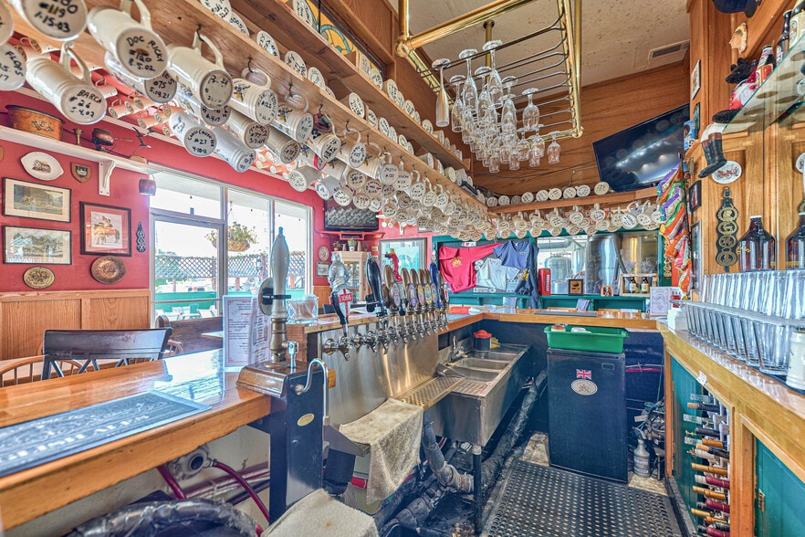 223 Reindollar Ave, Marina, CA à louer - Photo intérieure – Image 2 sur 19