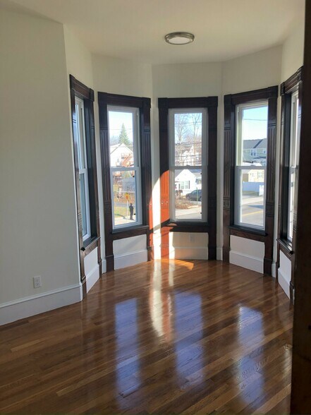 1180 Middlesex St, Lowell, MA à vendre - Photo de l’immeuble – Image 2 sur 6