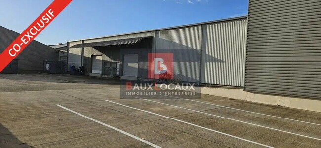 Plus de détails pour Local d’activités à vendre