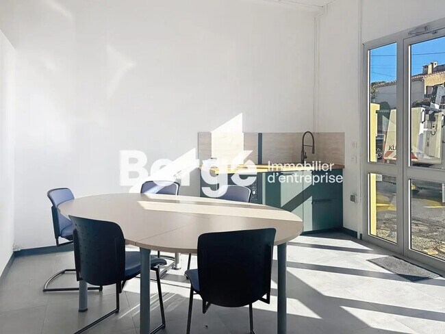 Plus de détails pour Bureau à louer