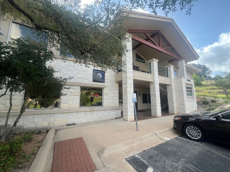 20500 Fm 1431, Lago Vista, TX à louer - Photo de l’immeuble – Image 2 sur 50
