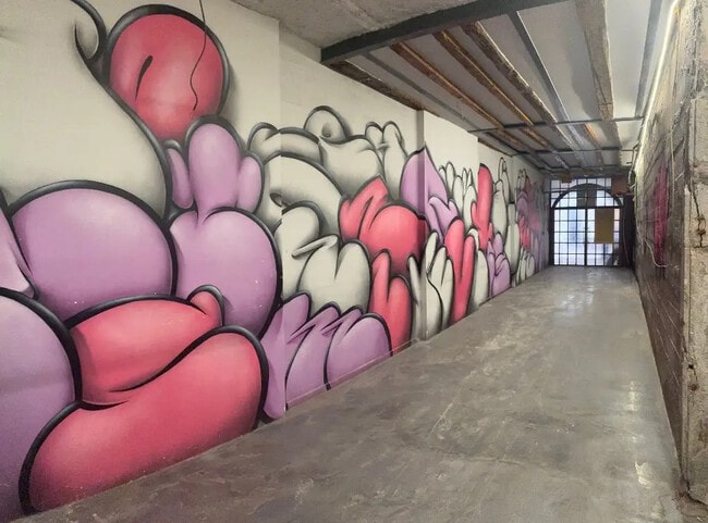 Plus de détails pour Local commercial à louer