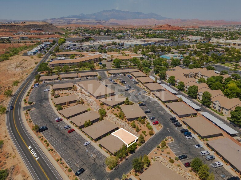 230 N 1680 E, Saint George, UT à louer - Photo de l’immeuble – Image 3 sur 4