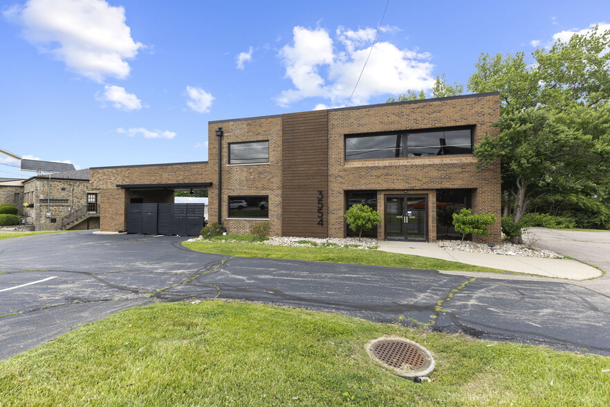 3554 Blue Rock Rd, Cincinnati, OH à vendre - Photo de l’immeuble – Image 1 sur 31