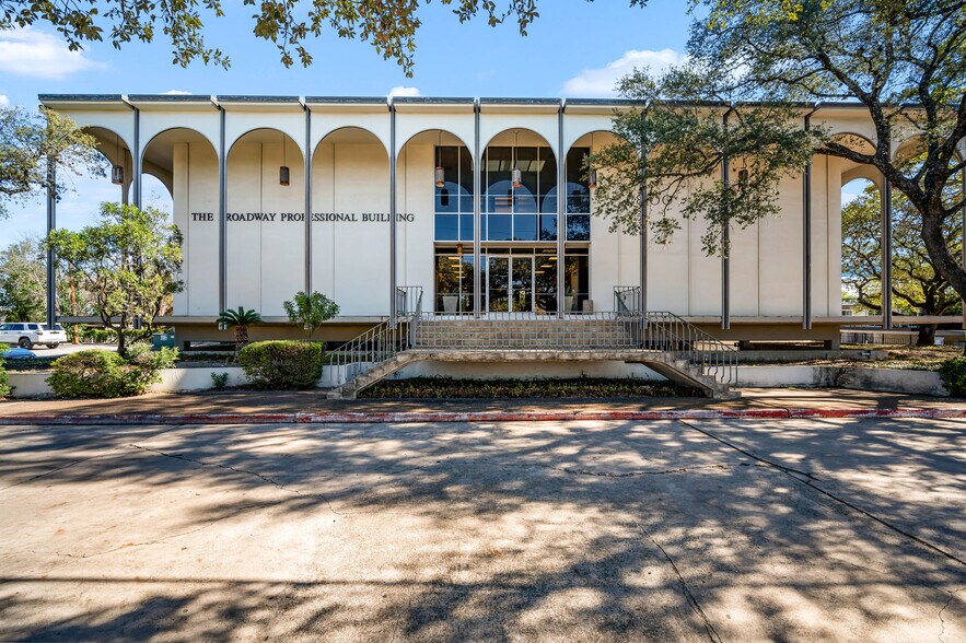 8100 Broadway St, San Antonio, TX à vendre - Photo de l’immeuble – Image 1 sur 35
