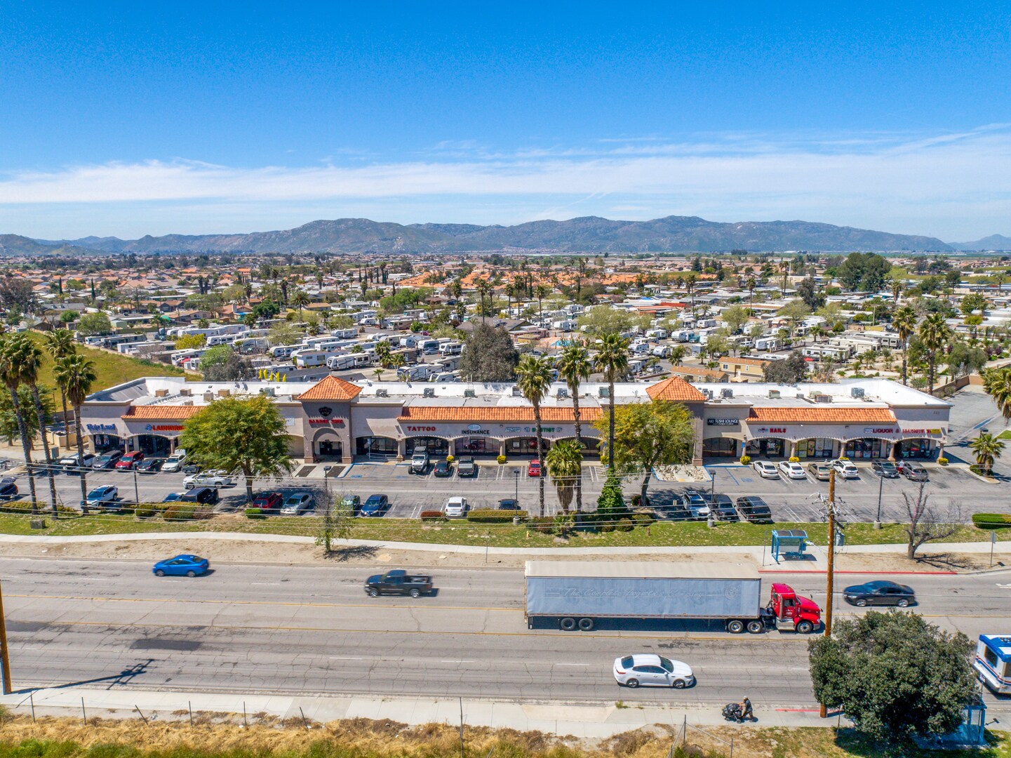 480 N State St, San Jacinto, CA à louer Photo de l’immeuble– Image 1 sur 23