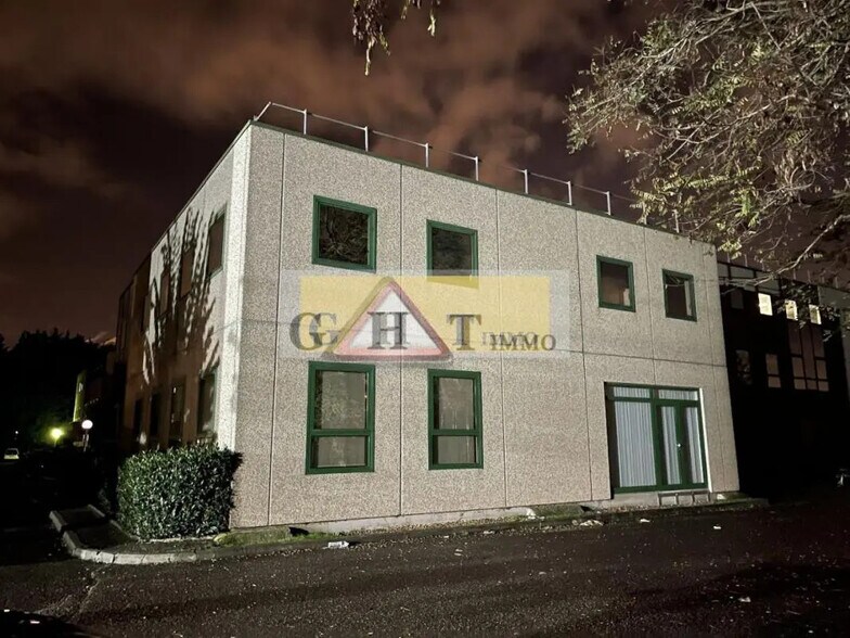 Bureau dans Viry-Châtillon à louer - Photo de l’immeuble – Image 3 sur 5