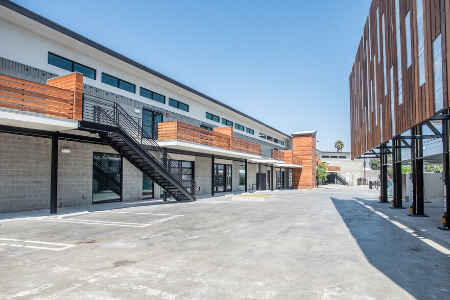 3309-3323 La Cienega Pl, Los Angeles, CA à louer - Photo principale – Image 1 sur 28