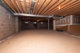 17-19 S Main St, Manville, NJ à vendre Photo intérieure– Image 1 sur 10