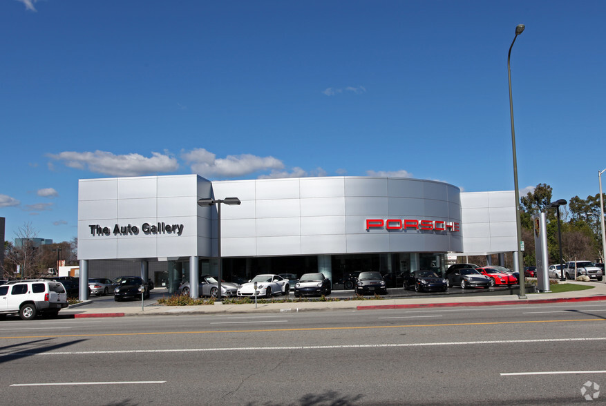 21301 Ventura Blvd, Woodland Hills, CA à louer - Photo principale – Image 1 sur 2