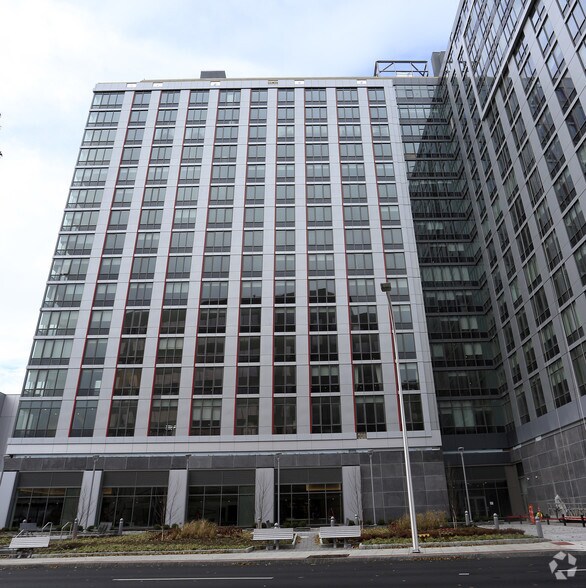 57 Bank St, White Plains, NY à louer - Photo de l’immeuble – Image 2 sur 102