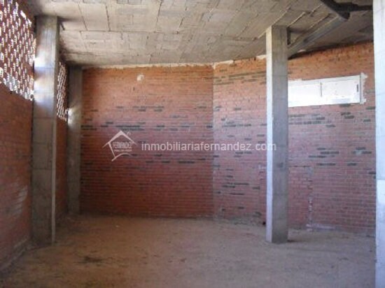 Local commercial dans Cáceres, Cáceres à louer - Photo de l’immeuble – Image 3 sur 5