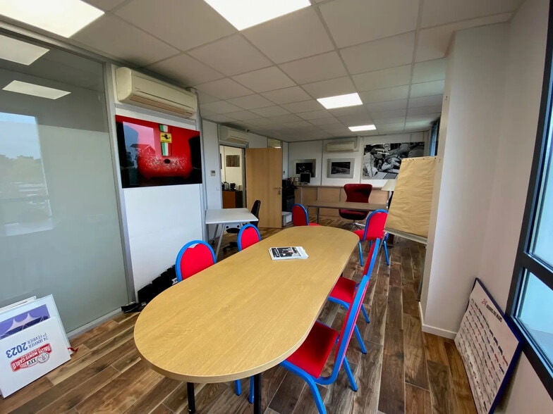 Allée De Giverny, Croissy-sur-Seine à louer - Photo de l’immeuble – Image 3 sur 10