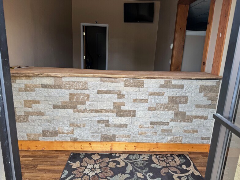 2070 N Old Trl, Selinsgrove, PA à louer - Photo de l’immeuble – Image 3 sur 11