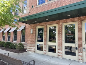 1507 Dodona Ter SE, Leesburg, VA à louer Photo de l’immeuble– Image 1 sur 4