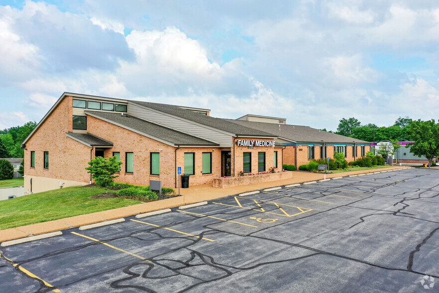 12810-12818 Tesson Ferry Rd, Saint Louis, MO à louer - Photo de l’immeuble – Image 2 sur 6