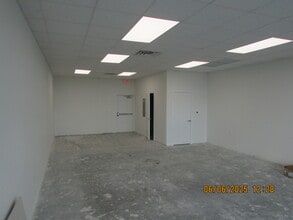 17230-17250 S Tamiami Trl, Fort Myers, FL à louer Photo intérieure– Image 2 sur 2