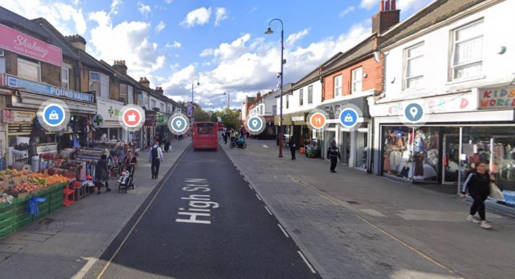 24 High St N, Londres à louer Photo de l’immeuble– Image 1 sur 4