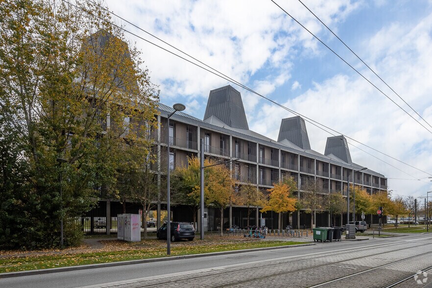 60 Rue Achard, Bordeaux à louer - Photo de l’immeuble – Image 3 sur 8