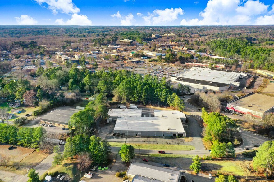 1904 New Hope Church Rd, Raleigh, NC à louer - Photo de l’immeuble – Image 3 sur 19