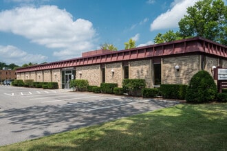 2 Computer Dr W, Albany, NY à louer Photo de l’immeuble– Image 1 sur 4