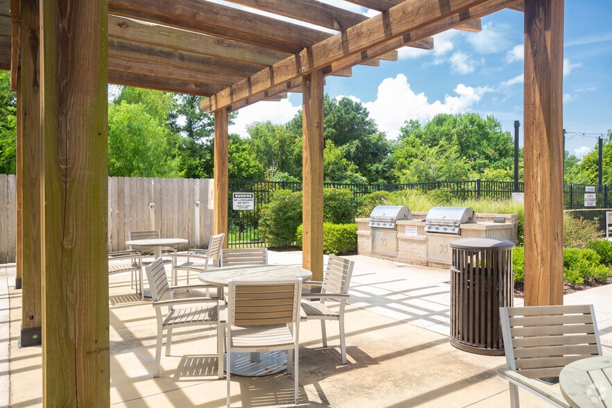 5500 Perkins Rd, Baton Rouge, LA à vendre - Photo de l’immeuble – Image 2 sur 14